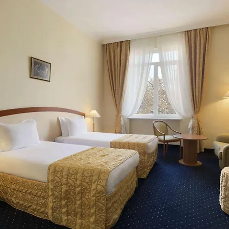 Отель Ramada By Wyndham Trimontium 4*