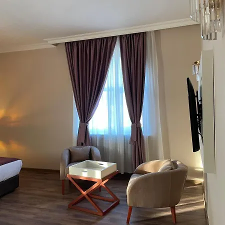 Отель Ramada By Wyndham Trimontium Пловдив