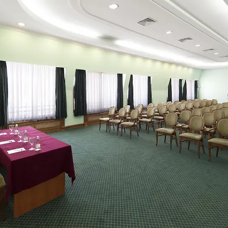 Ramada By Wyndham Trimontium Отель Пловдив