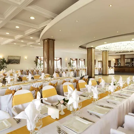 Ramada By Wyndham Trimontium 4* Пловдив