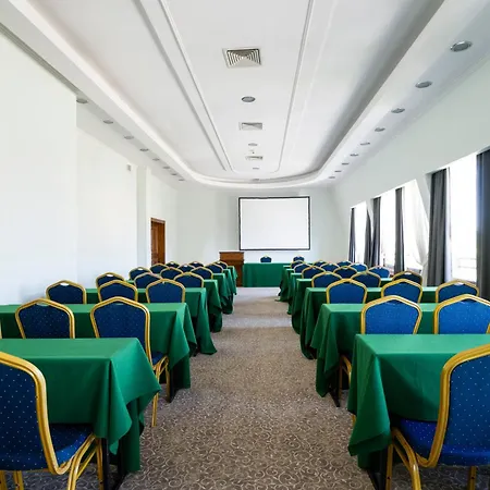 Ramada By Wyndham Trimontium Готель Пловдив