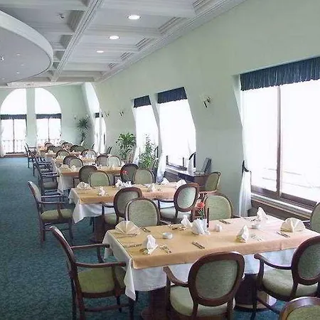 Ramada By Wyndham Trimontium Hotell