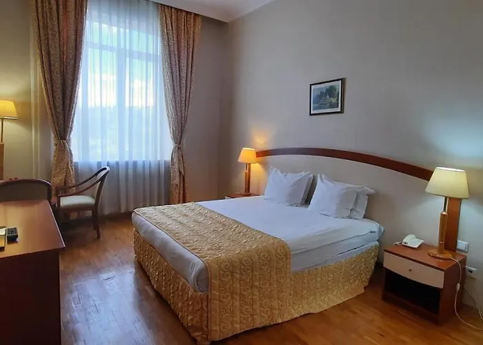 Ramada By Wyndham Trimontium Готель 4*