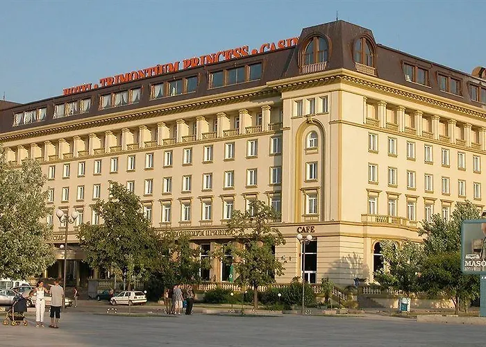 Ramada By Wyndham Trimontium Готель 4*