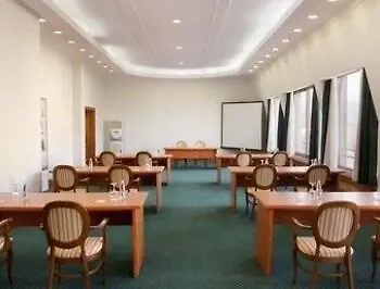 Ramada By Wyndham Trimontium Готель Пловдив