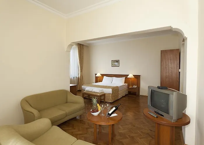 Ramada By Wyndham Trimontium 4* Пловдив