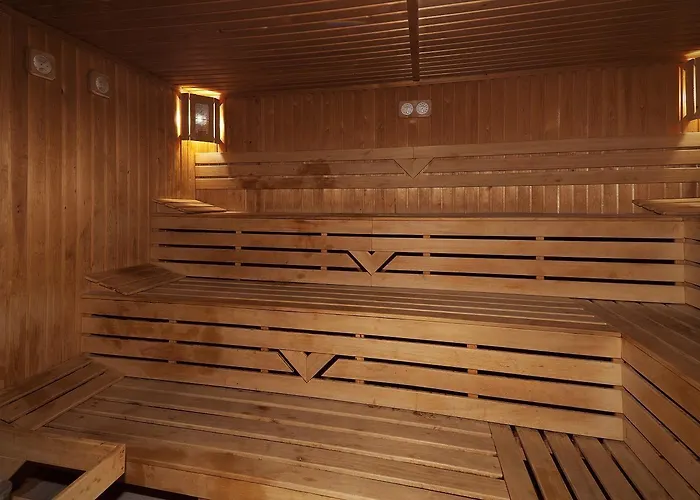 Ramada By Wyndham Trimontium Готель 4*