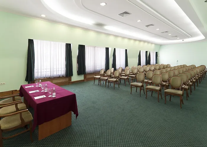 Ramada By Wyndham Trimontium Готель Пловдив