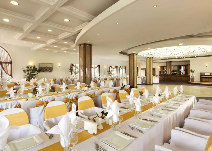 Ramada By Wyndham Trimontium 4* Пловдив