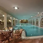 Ramada By Wyndham Trimontium Hotel 4*