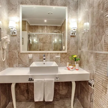 Хотел Ramada By Wyndham Trimontium 4*