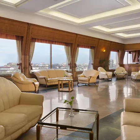 Хотел Ramada By Wyndham Trimontium Пловдив