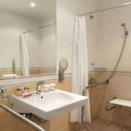 Ramada By Wyndham Trimontium 4* Пловдив
