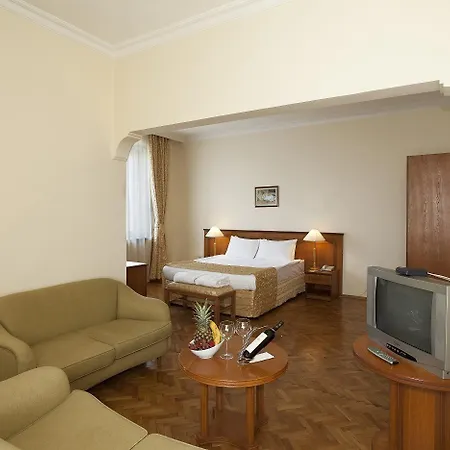 Ramada By Wyndham Trimontium 4* Пловдив