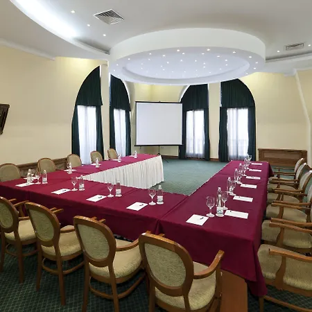 Ramada By Wyndham Trimontium 4*