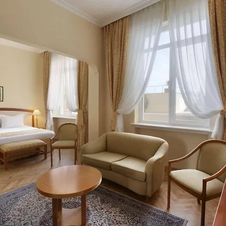 Ramada By Wyndham Trimontium 4*