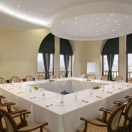 Ramada By Wyndham Trimontium Hotel 4*