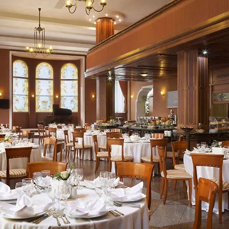 Ramada By Wyndham Trimontium 4*