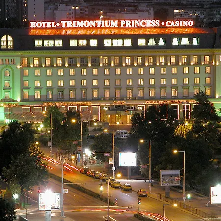 Ramada By Wyndham Trimontium Хотел Пловдив